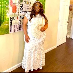 David’s Bridal wedding dress 22w $225 or best deal